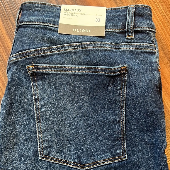 DL1961 Margaux Mid-Rise Instasculpt Ankle Skinny - Picture 13 of 15